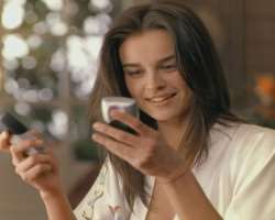 She appeared in a commercial promoting Italian phone company named TIM in the year 2003.